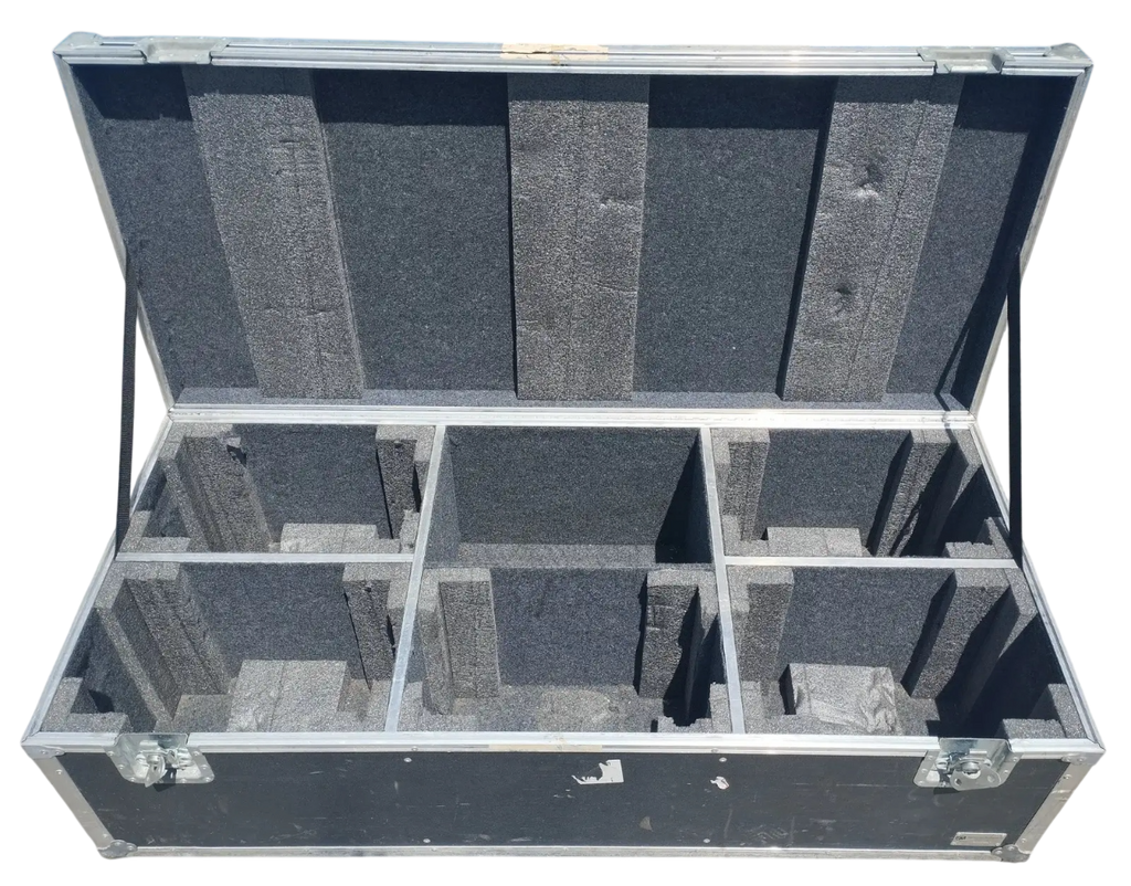 6 light road case on wheels - can be repurposed for other uses